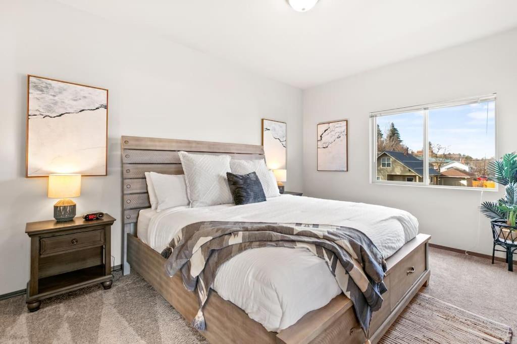 Brand New 2 Bd 2 Bth Near Dt And Perry District Lägenhet Spokane Exteriör bild