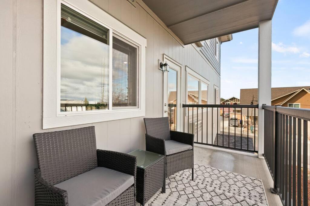 Brand New 2 Bd 2 Bth Near Dt And Perry District Lägenhet Spokane Exteriör bild
